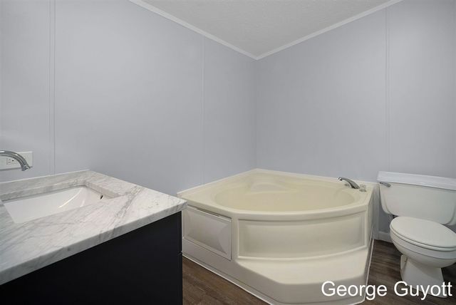 7146 Lakeview Avenue, South Haven, MI 49090