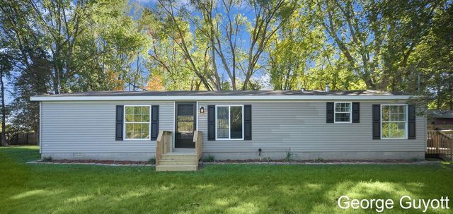 7146 Lakeview Avenue, South Haven, MI 49090