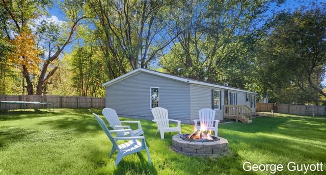 7146 Lakeview Avenue, South Haven, MI 49090