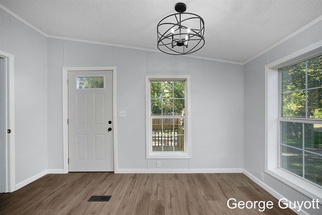 7146 Lakeview Avenue, South Haven, MI 49090