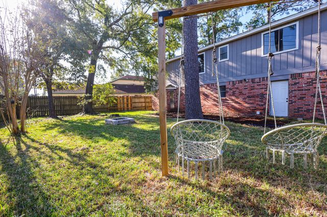 19614 Pine Cluster Lane, Humble, TX 77346