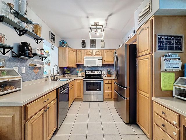 3213 56TH WAY N, St Petersburg, FL 33710