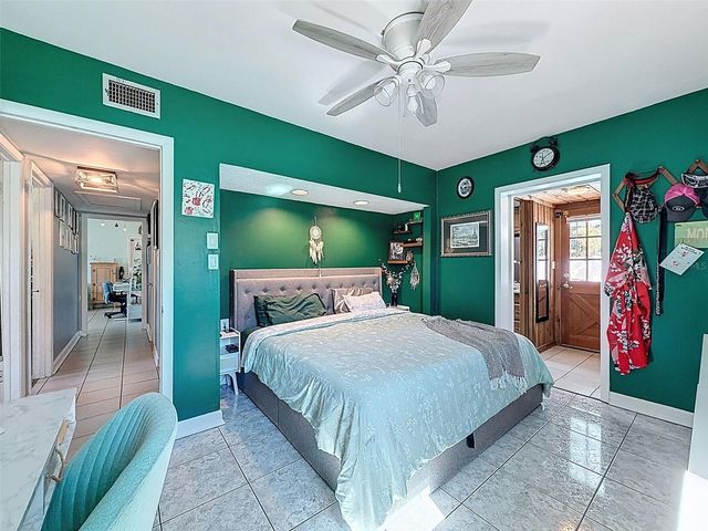 3213 56TH WAY N, St Petersburg, FL 33710