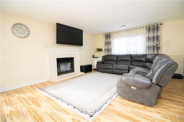 6978 Charlesgate Road, Dayton, OH 45424