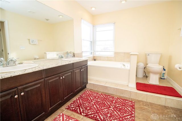 6978 Charlesgate Road, Dayton, OH 45424