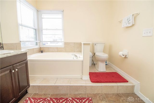 6978 Charlesgate Road, Dayton, OH 45424