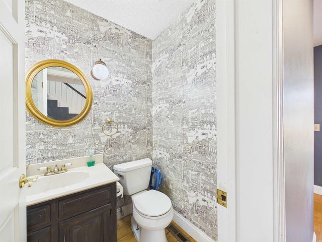 1006 W Sherman Avenue, Harrison, AR 72601