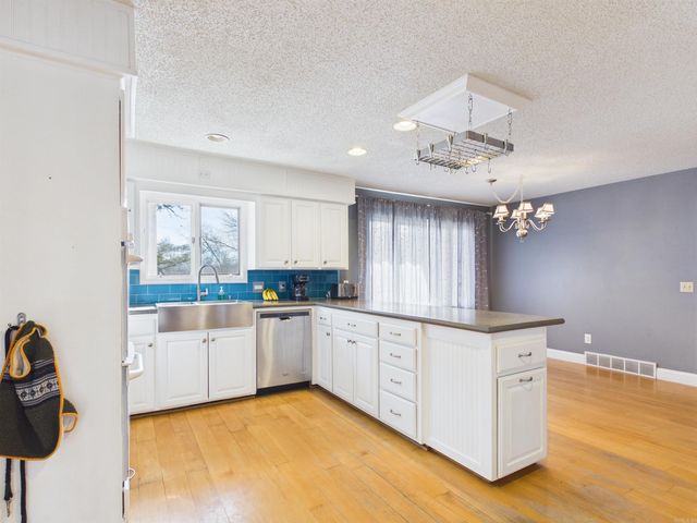 1006 W Sherman Avenue, Harrison, AR 72601