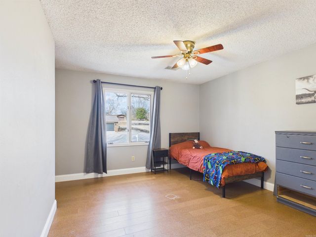 1006 W Sherman Avenue, Harrison, AR 72601