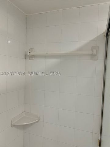 10005 Winding Lake Road 105, Sunrise, FL 33351