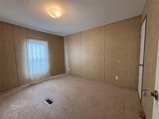 111 LITTLE ORANGE LAKE DRIVE, Hawthorne, FL 32640