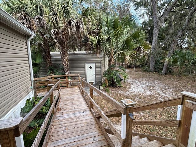 111 LITTLE ORANGE LAKE DRIVE, Hawthorne, FL 32640