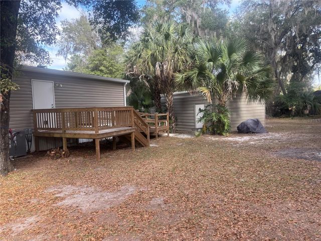 111 LITTLE ORANGE LAKE DRIVE, Hawthorne, FL 32640