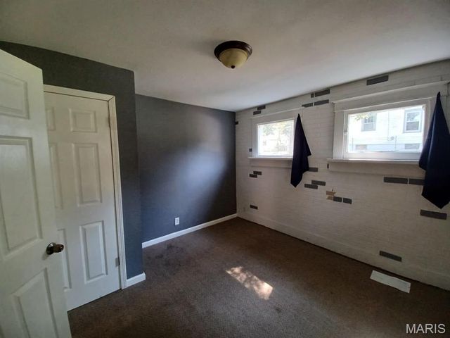 5466 Janet Avenue, Jennings, MO 63136