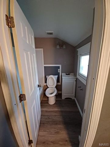 5466 Janet Avenue, Jennings, MO 63136