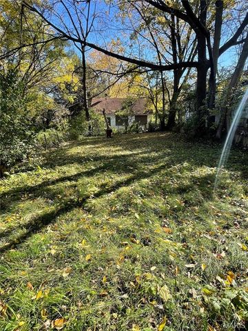 5466 Janet Avenue, Jennings, MO 63136