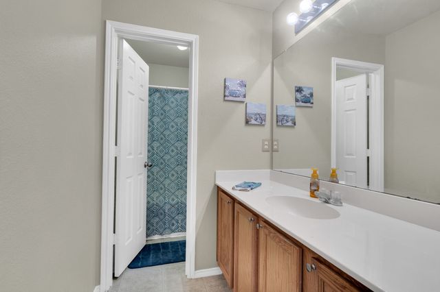 131 Logan Lane, Waxahachie, TX 75165