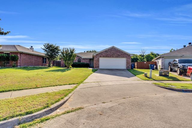 131 Logan Lane, Waxahachie, TX 75165