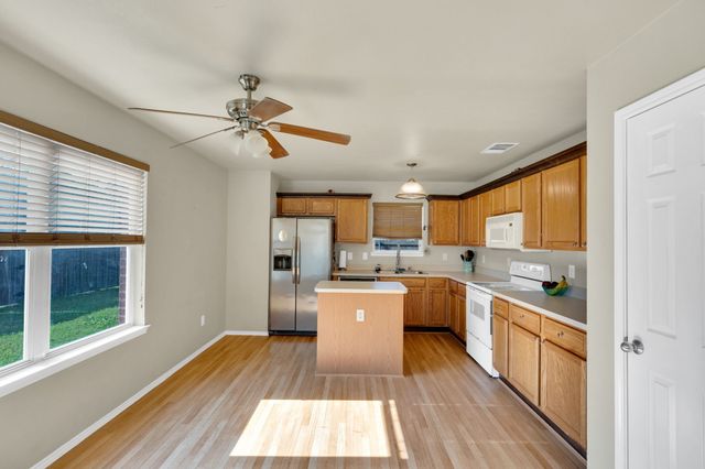 131 Logan Lane, Waxahachie, TX 75165