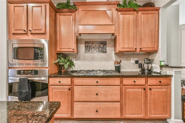 6417 Hickory Springs Circle, Hoschton, GA 30548