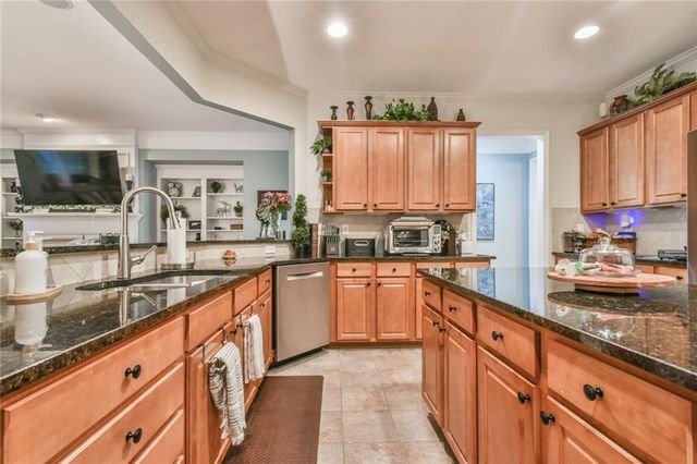 6417 Hickory Springs Circle, Hoschton, GA 30548