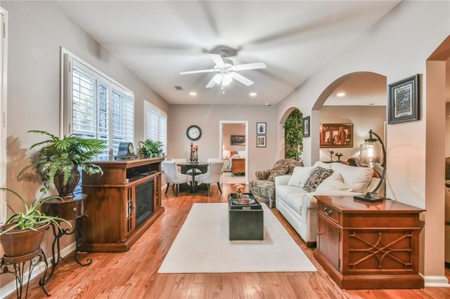 6417 Hickory Springs Circle, Hoschton, GA 30548