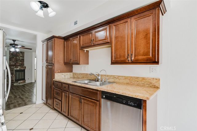 13825 Beaver Street 32, Sylmar, CA 91342