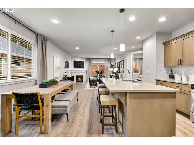 10571 Se HERITAGE Rd, Happy Valley, OR 97086