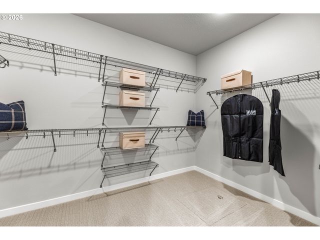10571 Se HERITAGE Rd, Happy Valley, OR 97086