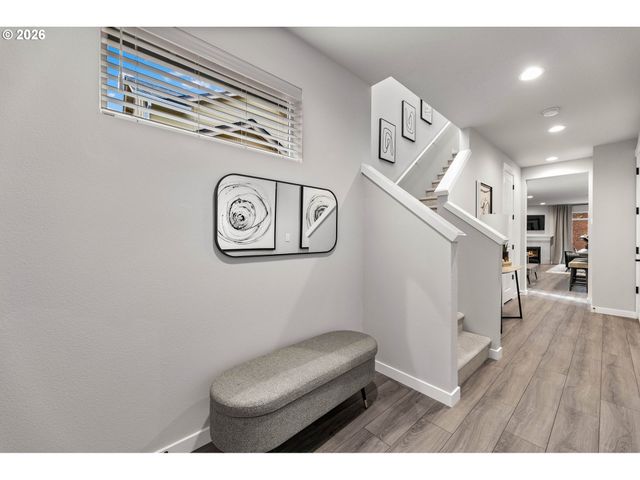 10571 Se HERITAGE Rd, Happy Valley, OR 97086