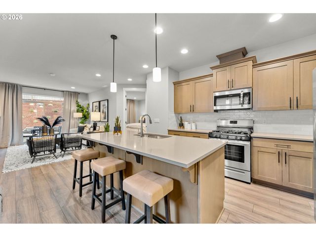 10571 Se HERITAGE Rd, Happy Valley, OR 97086