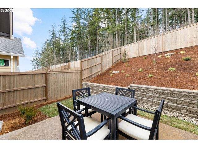 10571 Se HERITAGE Rd, Happy Valley, OR 97086