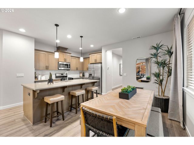 10571 Se HERITAGE Rd, Happy Valley, OR 97086