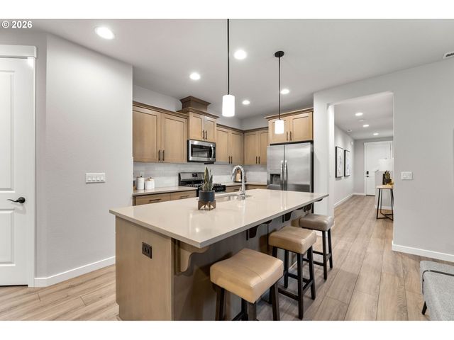 10571 Se HERITAGE Rd, Happy Valley, OR 97086