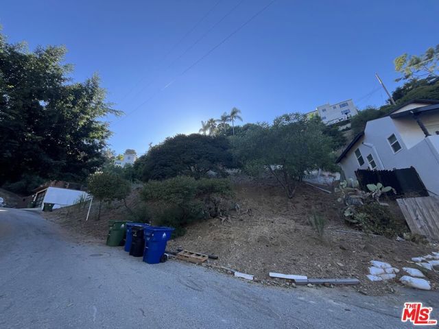 6907 Cahuenga Park Trail, Los Angeles, CA 90068
