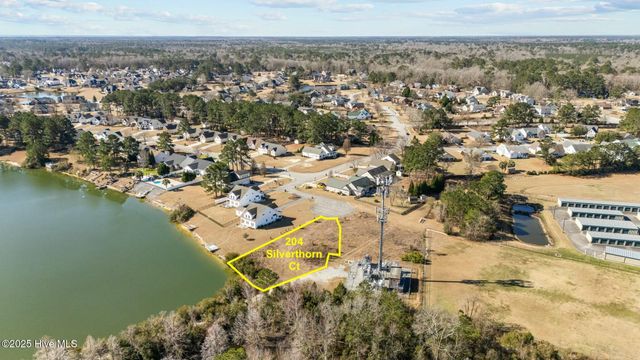 204 Silverthorn Court, New Bern, NC 28562