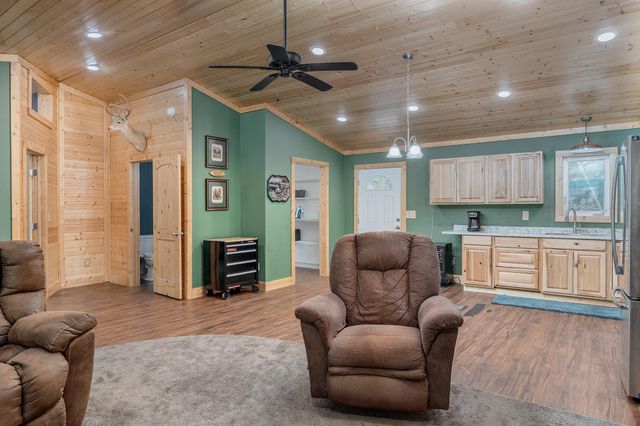 2011 PORTER AVENUE, North Pole, AK 99705