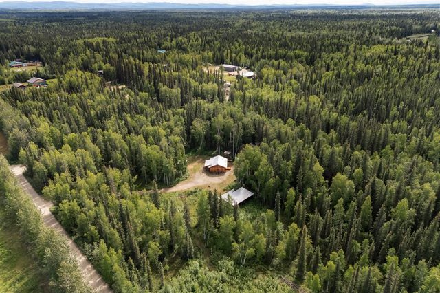 2011 PORTER AVENUE, North Pole, AK 99705