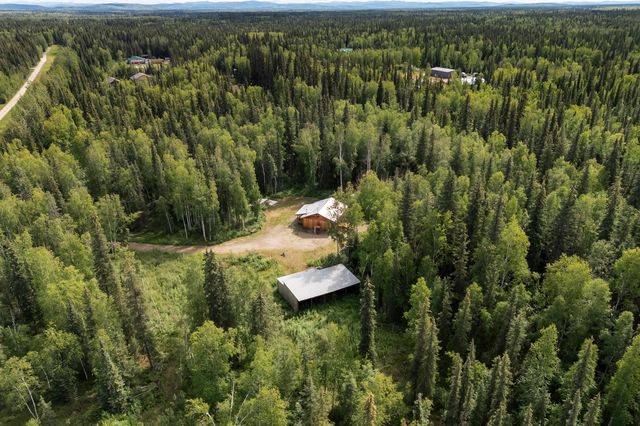 2011 PORTER AVENUE, North Pole, AK 99705