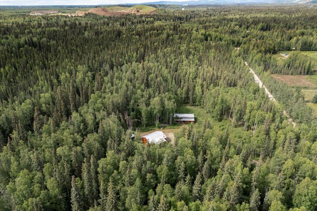 2011 PORTER AVENUE, North Pole, AK 99705