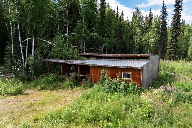 2011 PORTER AVENUE, North Pole, AK 99705