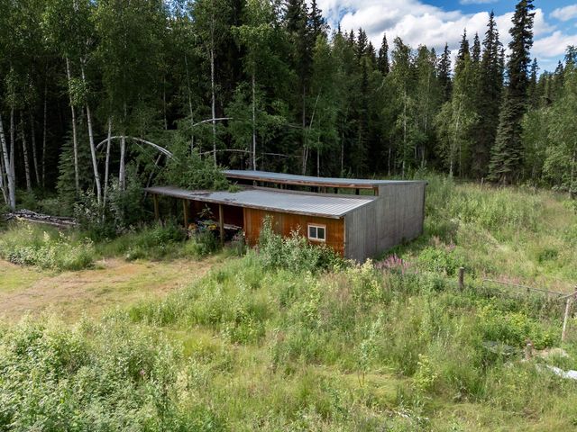 2011 PORTER AVENUE, North Pole, AK 99705