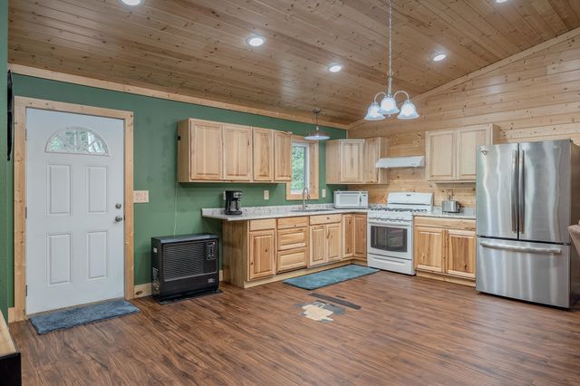 2011 PORTER AVENUE, North Pole, AK 99705