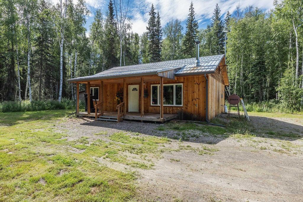 2011 PORTER AVENUE, North Pole, AK 99705