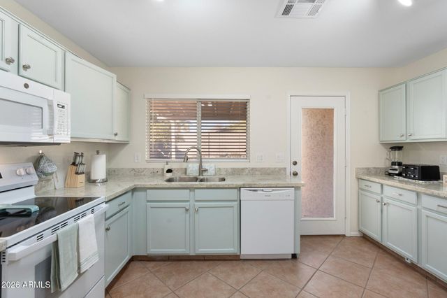 8640 E CAROL Avenue, Mesa, AZ 85208