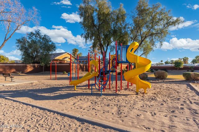 8640 E CAROL Avenue, Mesa, AZ 85208