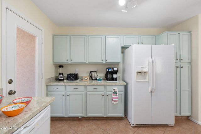 8640 E CAROL Avenue, Mesa, AZ 85208