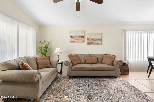 8640 E CAROL Avenue, Mesa, AZ 85208