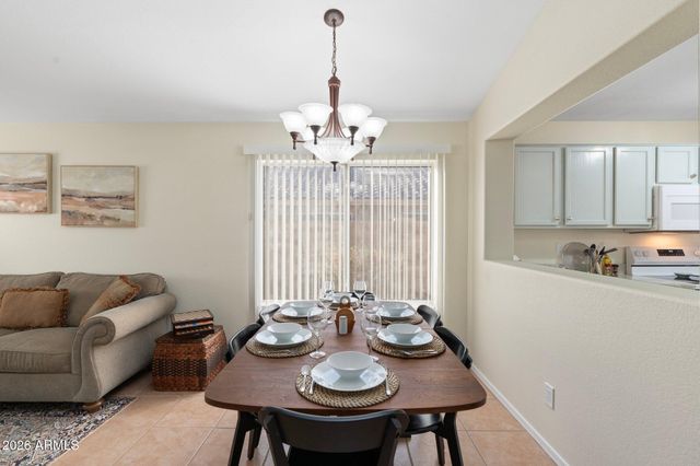 8640 E CAROL Avenue, Mesa, AZ 85208
