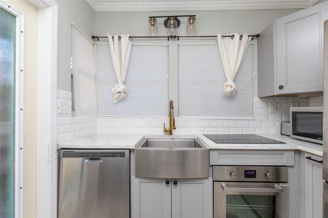 232 Seminole Avenue, Fort Lauderdale, FL 33312